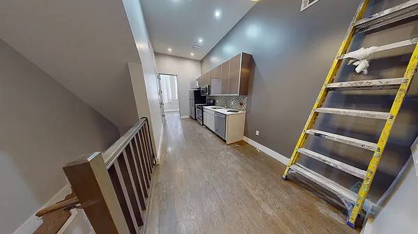$3,895 / 3br - 3 Bed 1.5 Bath Duplex + Private Backyard (Bedstuy)63788457104769122