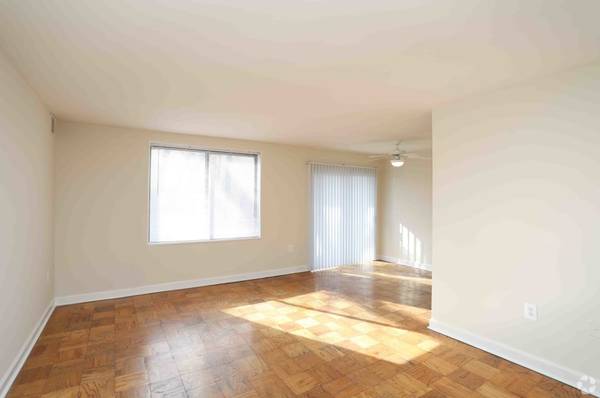 $1,722 / 650ft2 - Ceiling Fans, Kitchen, Range (5309 Riverdale Rd, Riverdale Park, MD)63821951008129123