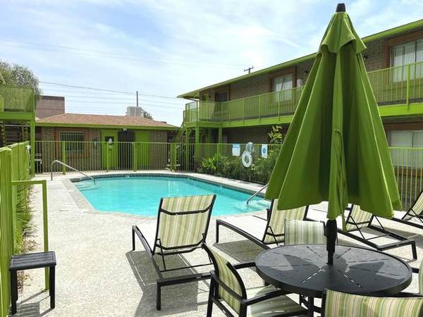$1,330 / 1br - 652ft2 - Near Shopping, Entertainment, and Restaurants, New Interior Paint64024994953475122