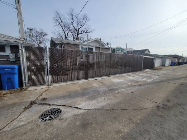 Chain Link Fence Material for Property Lines 1