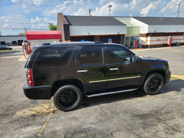 2010 GMC Yukon Denali - $3.975 (W. 7 Mile y Evergreen)63488230904195123