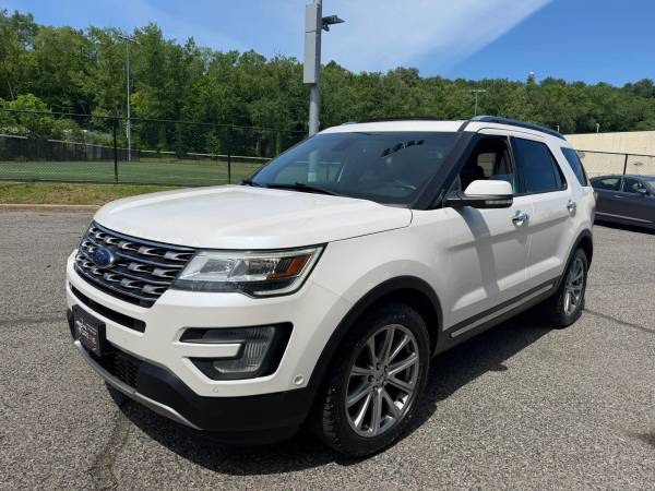 2017 Ford Explorer - Financing Available! 1