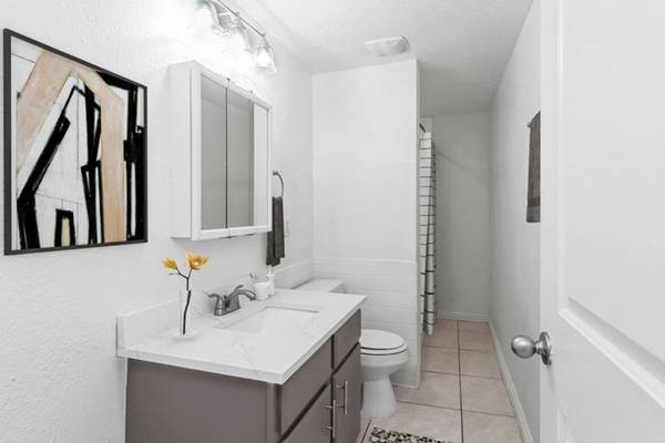 $1,490 / 2br - 925ft2 - Excelente oferta en una excelente ubicación en 2 BR Apartments @ Renew on Temple (Temple Square)63671058435075120
