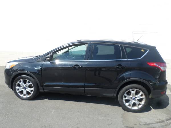 4WD* 2014  FORD  ESCAPE - Titanium* AUTOMATIC,4 CYLINDER) - $6,590 (EVERETT)63470612978433120