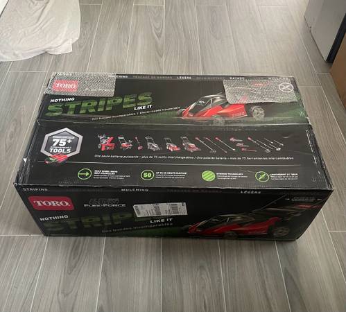 Toro plegable de 60 voltios, 21 pulgadas, cortacésped eléctrico automotor sin cable con rayas - $400 (Merrifield)63471145778563120
