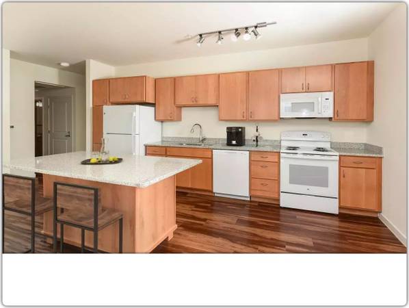 $1,180 / 2br - 919ft2 - Bright Days, Cozy Nights: Your Perfect Home Base! (Marana - Marana)63674860601731121