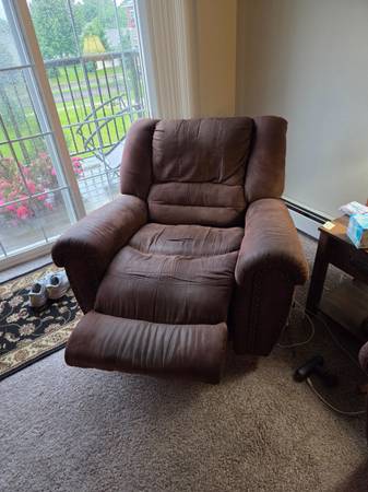 Reclining couch/ and recliner 1