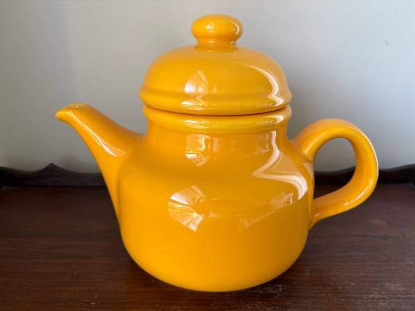 Large Bright Yellow Ceramic Tea Pot with Lid 1