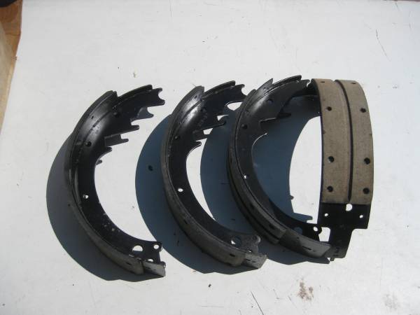 1953-68 CADILLAC BRAKE SHOES 1