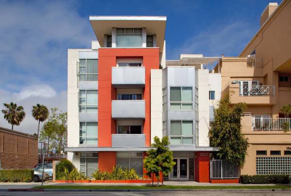 Elevator, Cable/Internet Ready, Close to Bus Lines 1