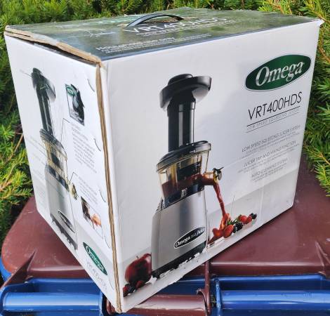 Omega VRT400HDS Vertical Slow Masticating Juicer 1
