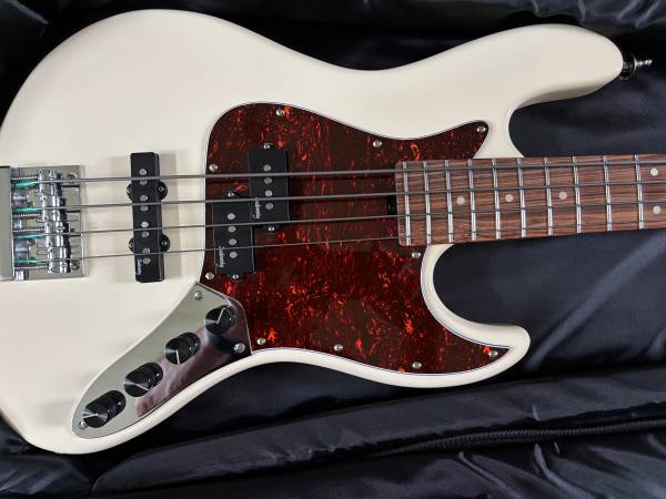 Sadowsky Metro Express, PJ-4 bass 1