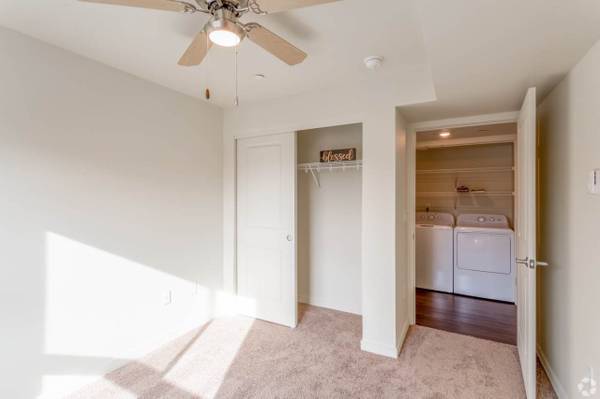 $1,542 / 3br - 3/BD 2/BA, Centro de Fitness de Última Generación, Sala de Juegos (2555 Bella Coola Ln, Richland, WA)63829731882755123