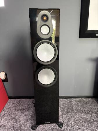 Monitor Audio Silver 7G 500 Towers and C250 Center Channel Speakers 1