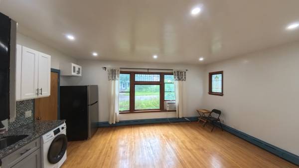 $1,495 / 2br - 1100ft2 - Spacious & Totally Updated 2br 2ba in Prime Uptown Location (The Wedge Uptown Minneapolis)63868814493057123