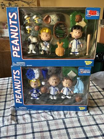 PEANUTS ALL STAR Charlie Brown Baseball Team 2 DELUXE PLAYSETS 1