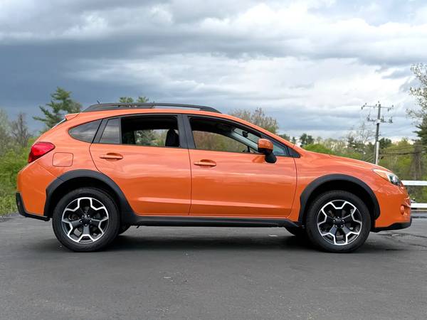 2014 Subaru XV Crosstrek 2.0i Premium - $16,400 (Derry)63437583459073124