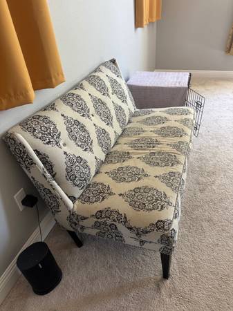 Loveseat 1