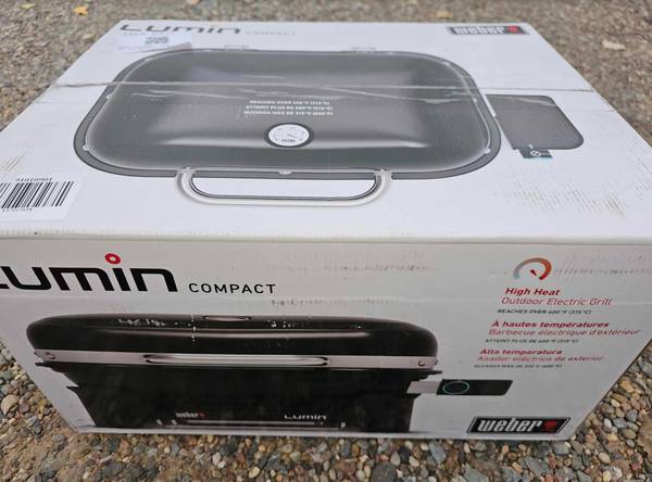 Weber Lumin Compact 1560-Watt Black Electric Grill 1