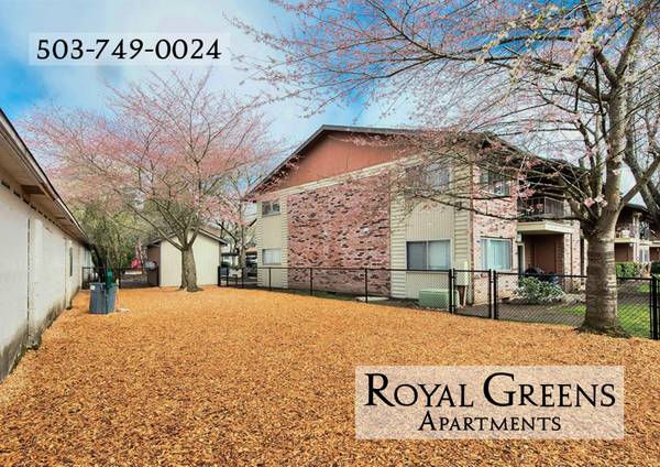 $1,700 / 2br - MOVE IN ASAP.. REACH OUT | Car Washing Area + Washer & Dryer in Home (Gresham)63842023928705120