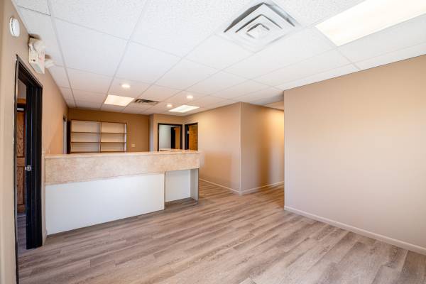 $4,000 / 2116ft2 - Prime Commercial Space on S St. Francis Dr. Fiorina Properties63659885335939122