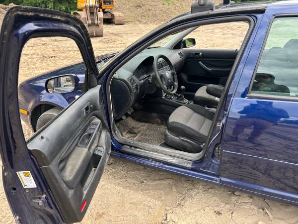 2006 VW Golf TDI 5spd - $2,000 (Richmond)63622676631043124