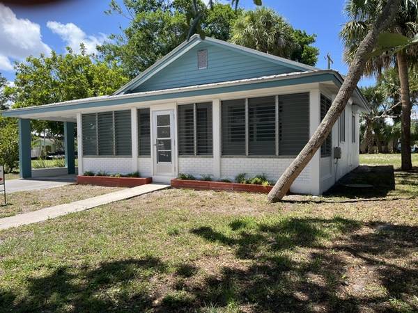 $2,300 / 2br - 1150ft2 - Casa de campo de dos dormitorios en Key West (STUART)63799684888963121
