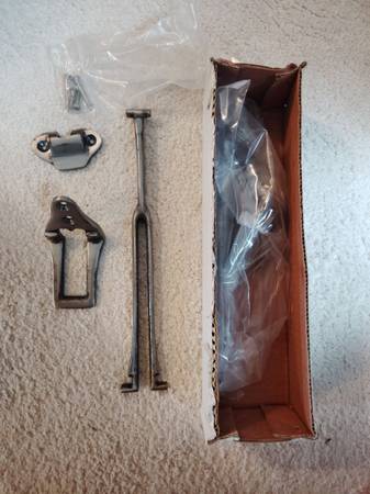 Drop leaf table support (x2) 1