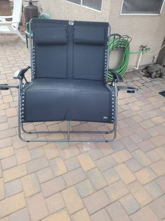 Zero gravity love seat 1