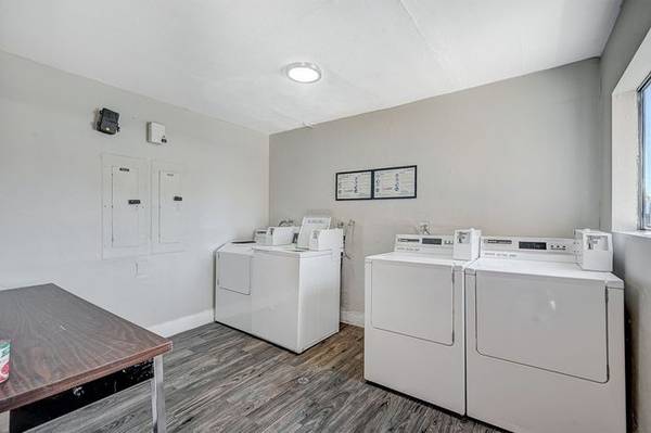 Studios Available, Move-in Specials!!!! 1