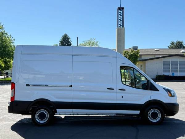 2019 Ford Transit 250 Van - Photo 7