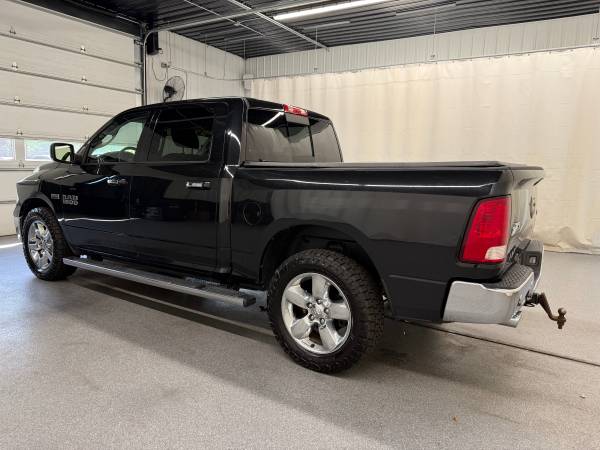 2017 RAM 1500 SLT - Photo 2