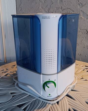 Warm Mist Humidifier 1
