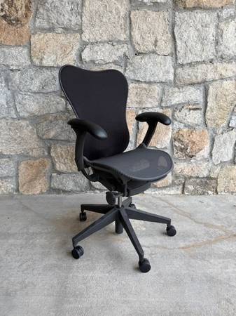 Herman Miller Mirra 2 1