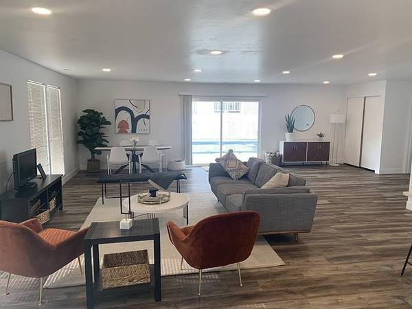 $1,345 / 2br - 1004ft2 - Control Individual del Clima, Listo para Cable/Satélite, Acceso para Discapacitados (Sandy)63670954786307123