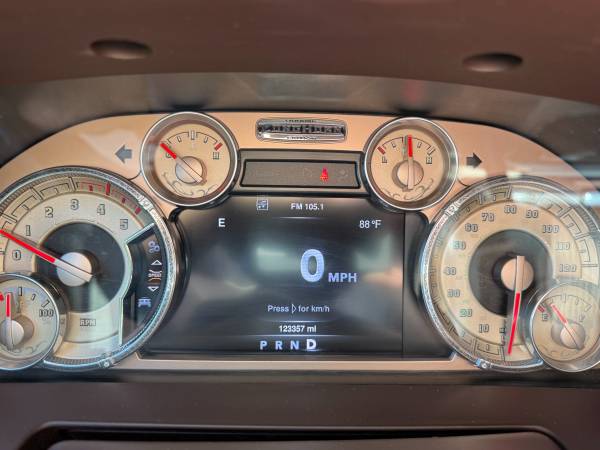 2016 RAM 3500 LONGHORN 6.7L - Photo 8