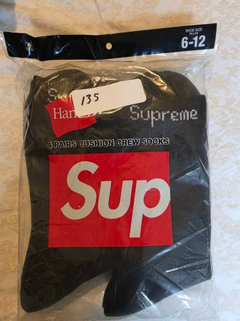 Supreme socks 1