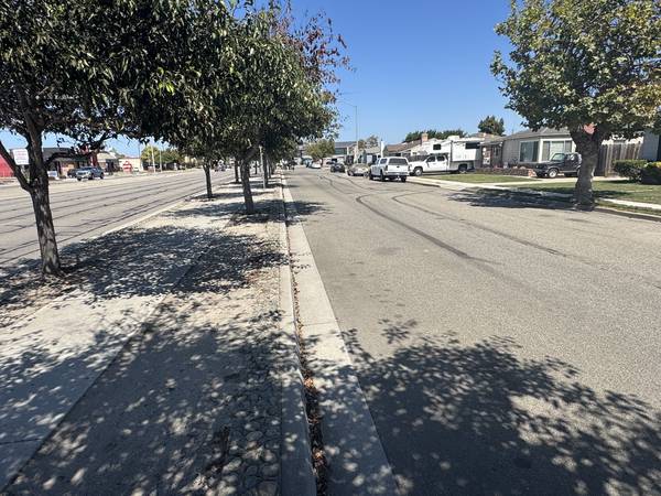 $2,150 / 500ft2 - 1324A N. Main Street (Salinas)64054765338114122