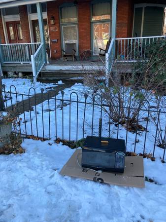 Curb Alert - Working Microwave 1