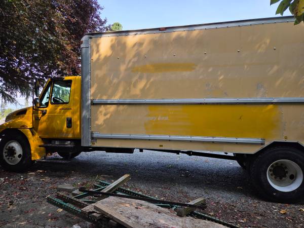 2007 International 4300/DT466 Box Truck - $15,50063470589203203121