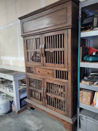 Cabinet 86 Height x 52 Width x 27 Depth 1