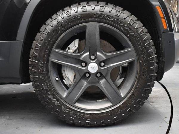 2020 LAND ROVER DEFENDER SE - $39,952 (+ Turn Auto Mall)63614563748355124