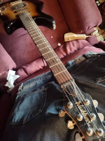 Washburn solid body electric 1