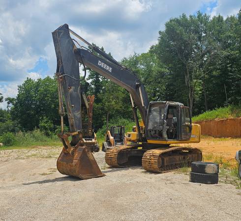 John Deere  160C  (Excavator) 1