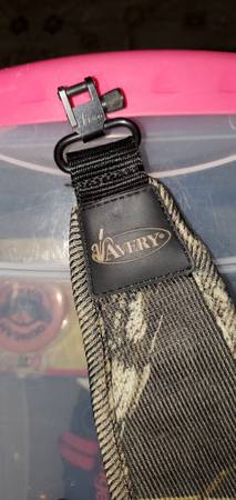 Avery Ducks Unlimited Gun Sling 1