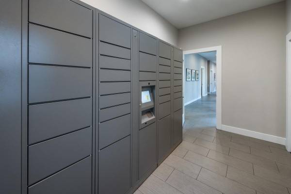 $2,130 / 1br - 465ft2 - Faux Wood Flooring, Poolside BBQ Grill *NEW FEATURE (danville / san ramon)63668028361089121