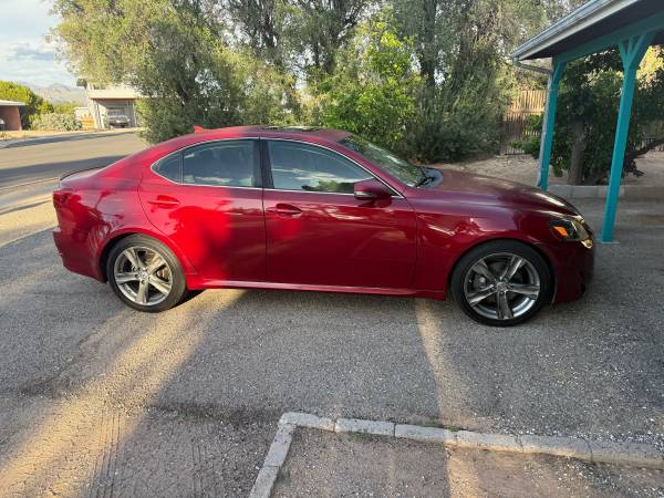 2011 LEXUS IS250 1