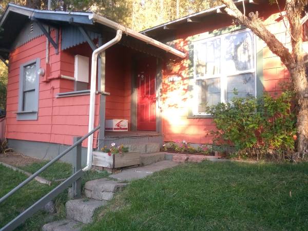 $180,000 / 1br - 675ft2 - HOGAR EN EL BOSQUE SOBRE COLFAX (Colfax)63689276407683121