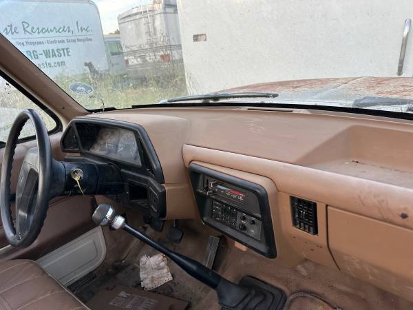 1990 Ford F350 cab & - Photo 6