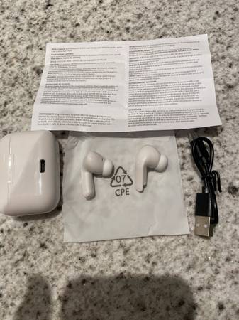 Brand New Wireless Bluetooth Earbuds . Nothing wrong with them. 1